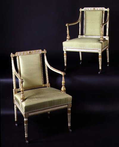 Par de un conjunto de diez sillas de comedor, talladas en el estilo Adam, c.1781 de English School